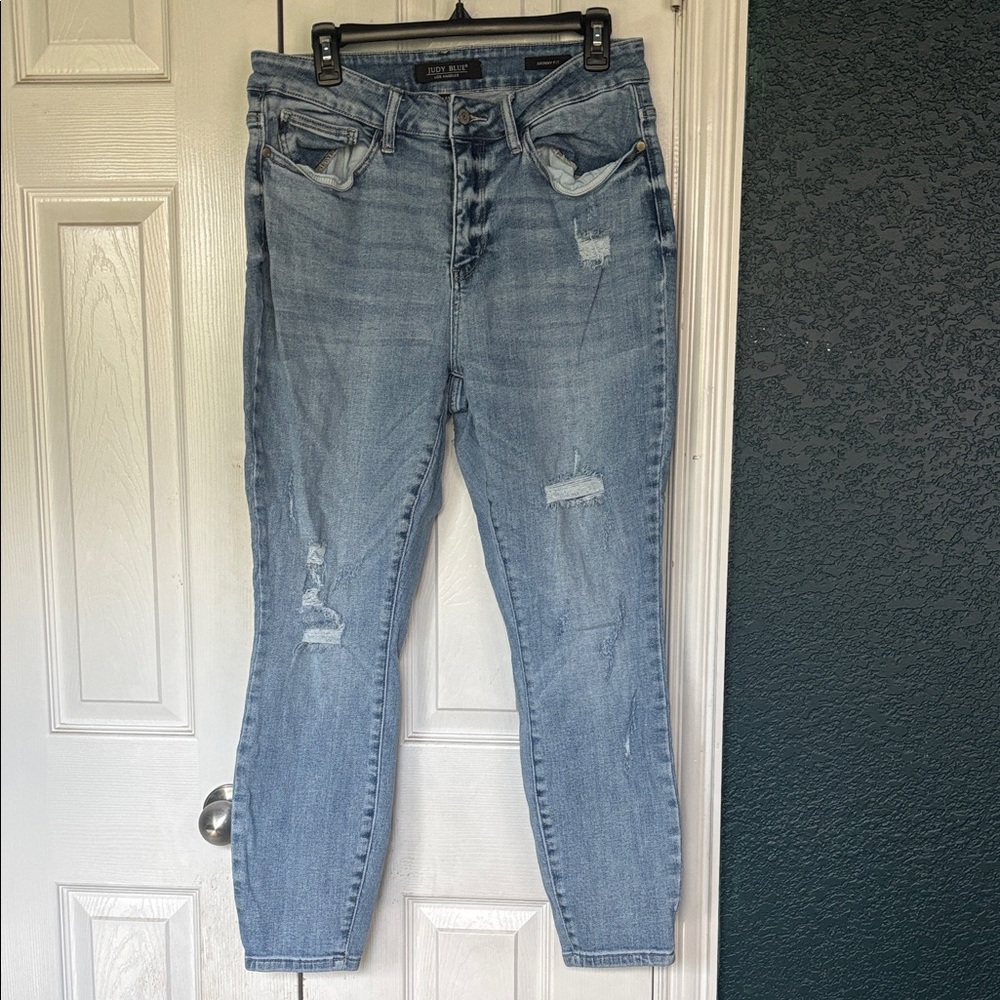 Judy Blue Light Blue Distressed Skinny Jeans